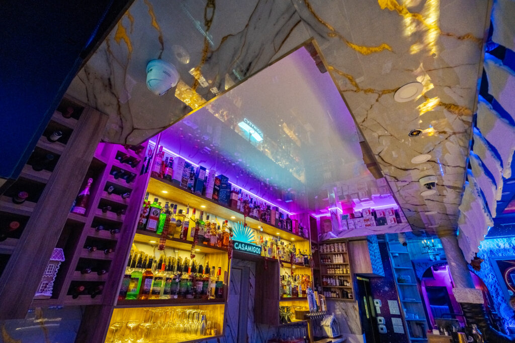 Bar glossy white ceiling