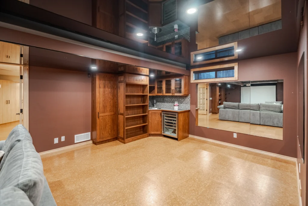 Balck glossy cinema room