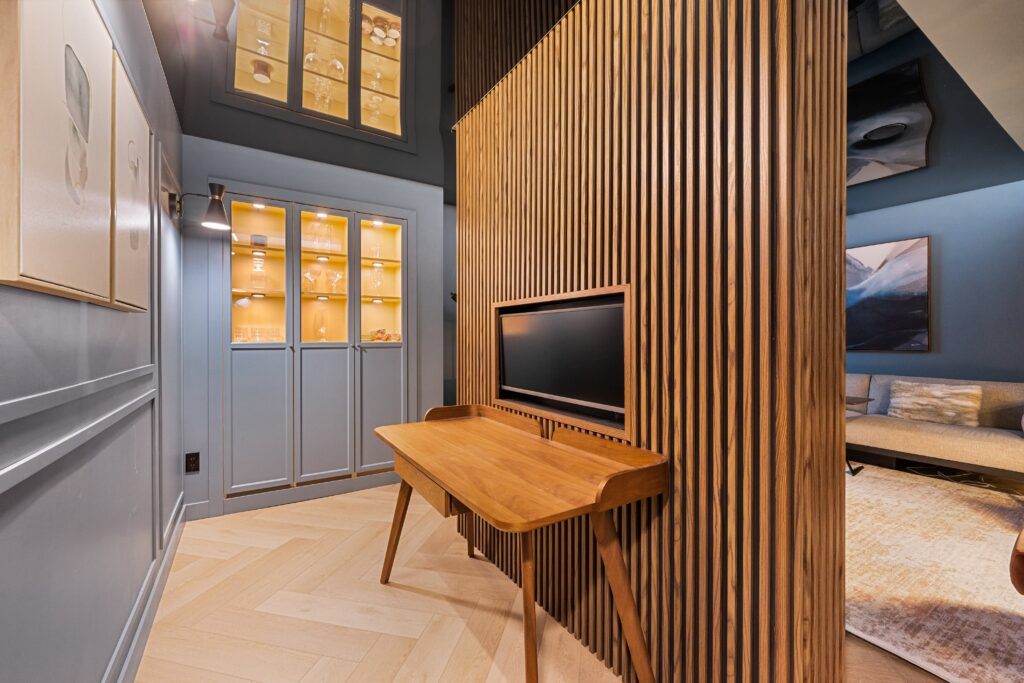 Work space stretch ceiling